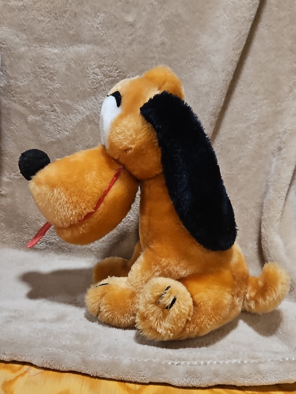 Disney Vintage Pluto Plush Dog Toy with Red Tongue - Picture 4 of 9